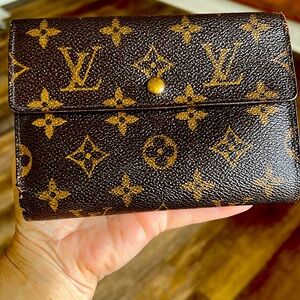 Authentic Louis Vuitton wallet